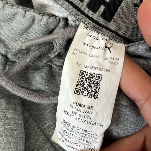 Puma Men’s athletic shorts with pockets gray/ black elastic inner band Large - Picture 9 of 16